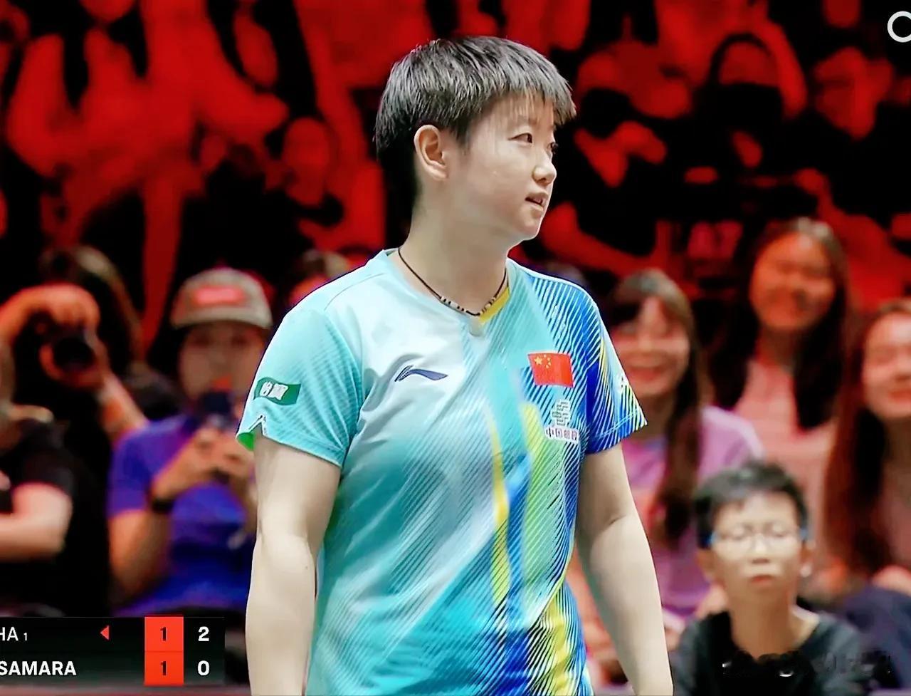 大家发现了吗？新加坡大满贯裁判非常严格！不但孙颖莎对手处罚太过草率，孙颖莎