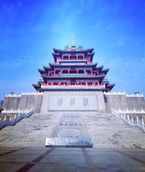 咸阳近两年新建了很多口袋公园，这些公园大多位于城区道路十字附近，方便市民休闲娱乐