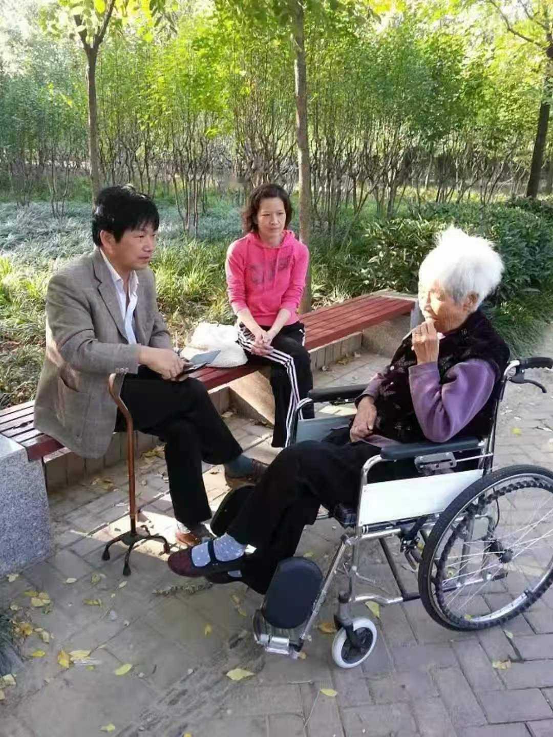 有感于明天母亲节，追忆我的母亲：我的母亲是30年生人，高小文化，得益于她小时候的