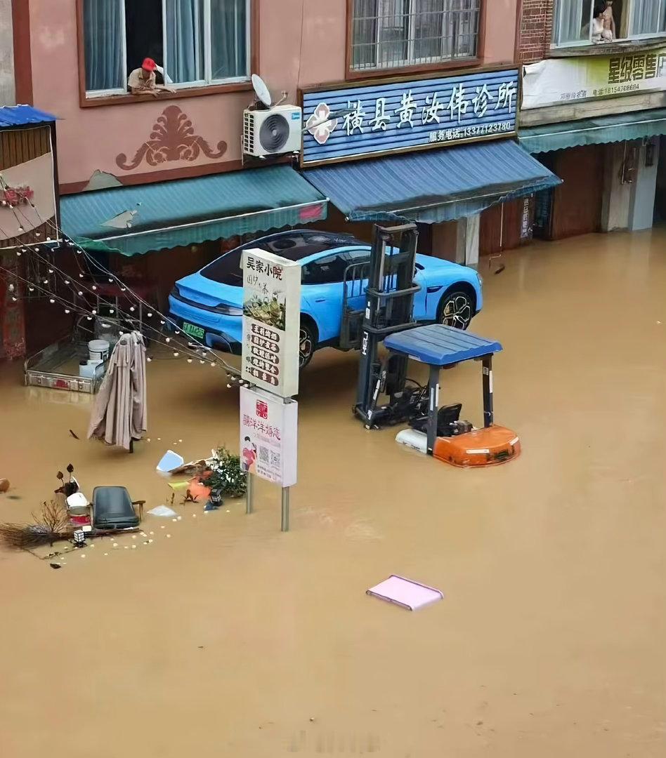 关键时候，这也是一个办法广西抗洪