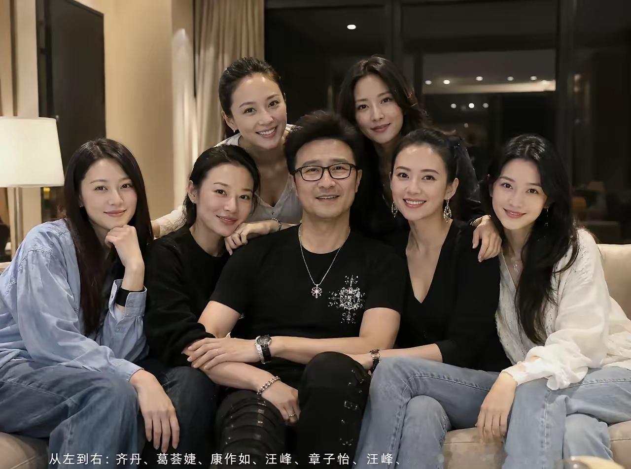 汪峰的情史这么丰富，为什么他的每个新女友都不介意？有没有一种可能，那就是这些女的