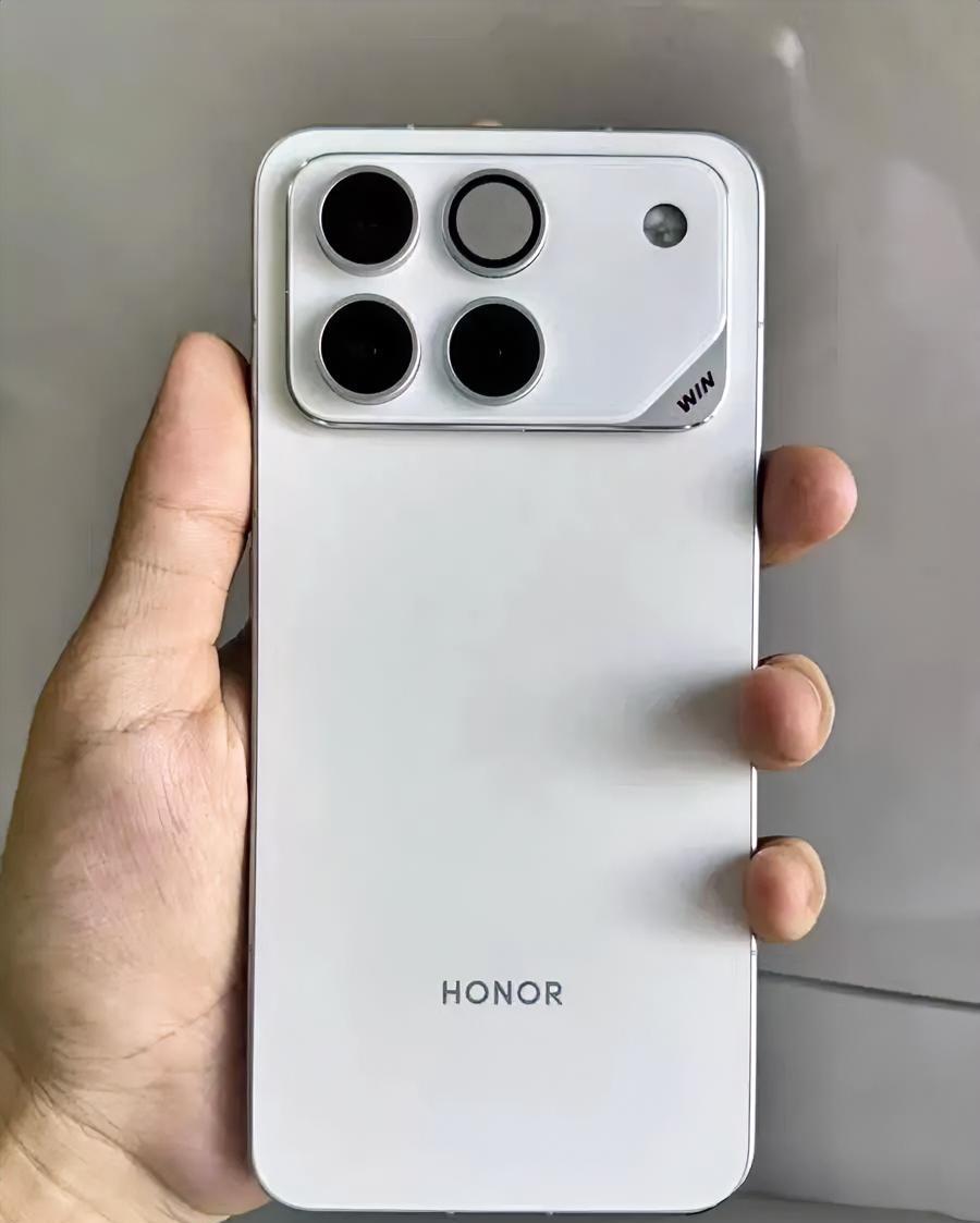 荣耀WIN杀疯了！发布不到俩月狂卖40万台，97%好评率直接封神!10000