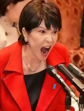 在日本工作的弟弟回来了，当我问他怕不怕打仗的时候，他却告诉我：放心，中日之间根本