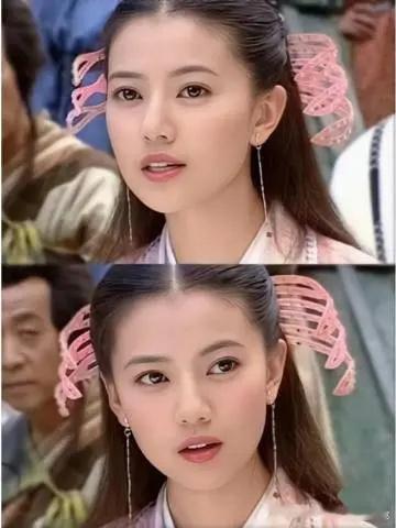 才发现高圆圆这发饰，是把鲨鱼夹一分为二啊[大笑][大笑]​​​