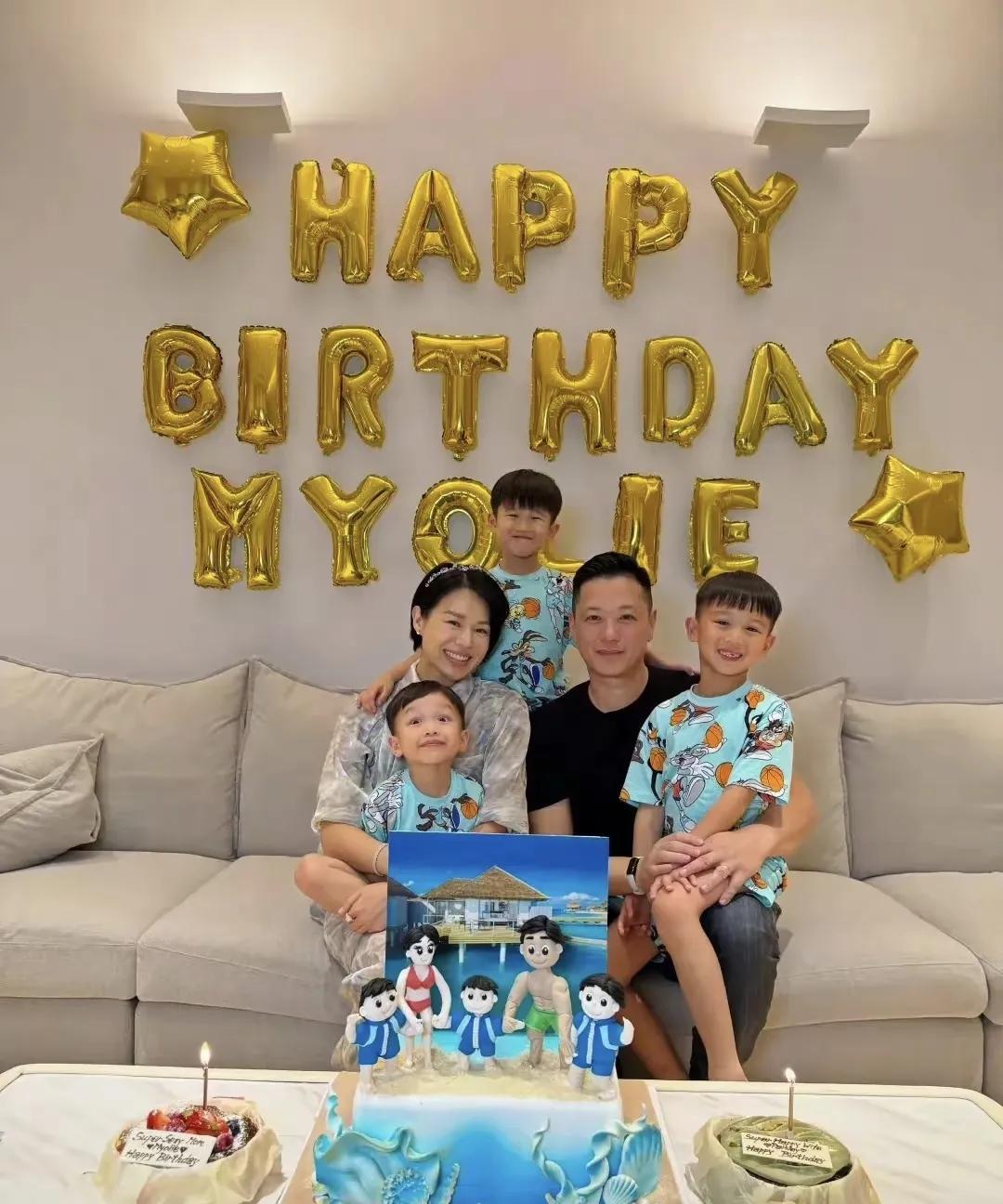 爱尽了情伤的胡杏儿如今幸福美满，老公疼爱，胡杏儿更是一口气为老公李乘德生下三个儿