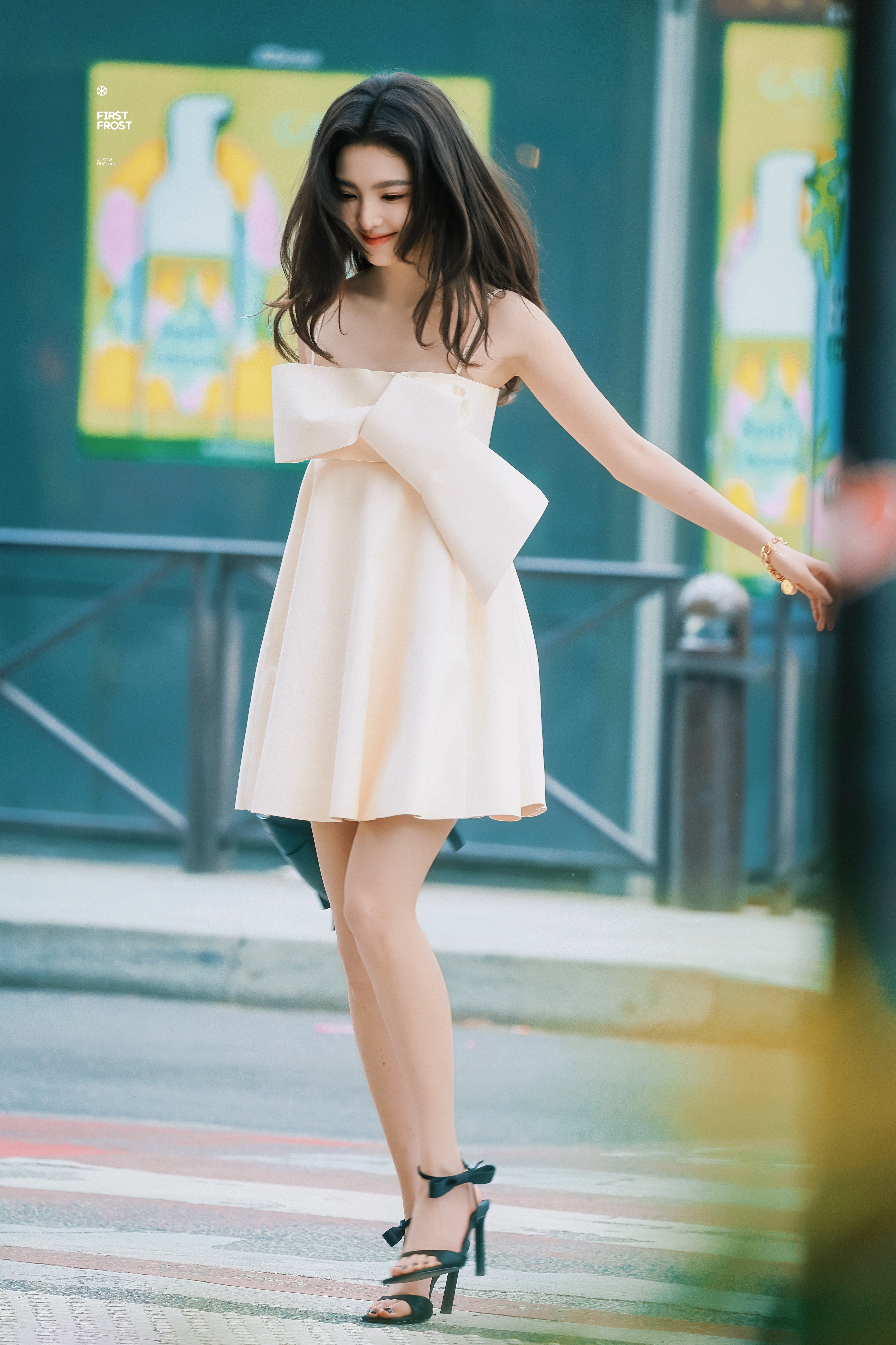 章若楠巴黎美的好权威章若楠巴黎时装周看秀饭拍📷纪梵希2026女装秋冬发布会