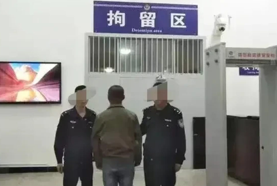 吉林，一男子头天晚上喝酒，隔日清晨因“隔夜酒精残留”驾车 被交警判定酒驾，罚款