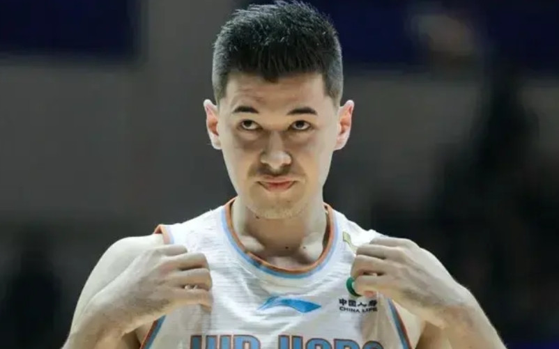 沙拉木太憨厚、纯真、善良，刘炜那么对他，但是每一场比赛，只要有机会，沙拉木一定是