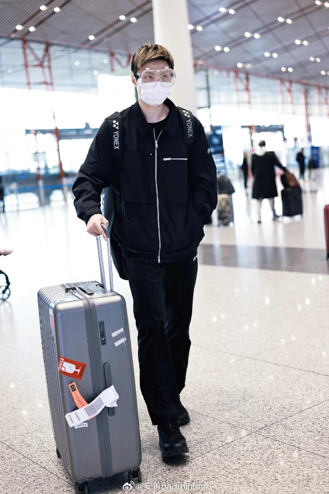 🇨🇳国羽出发前往亚锦赛，加油！石沣帅爆了(•̀ᴗ•́)و̑̑图源：🍠我今