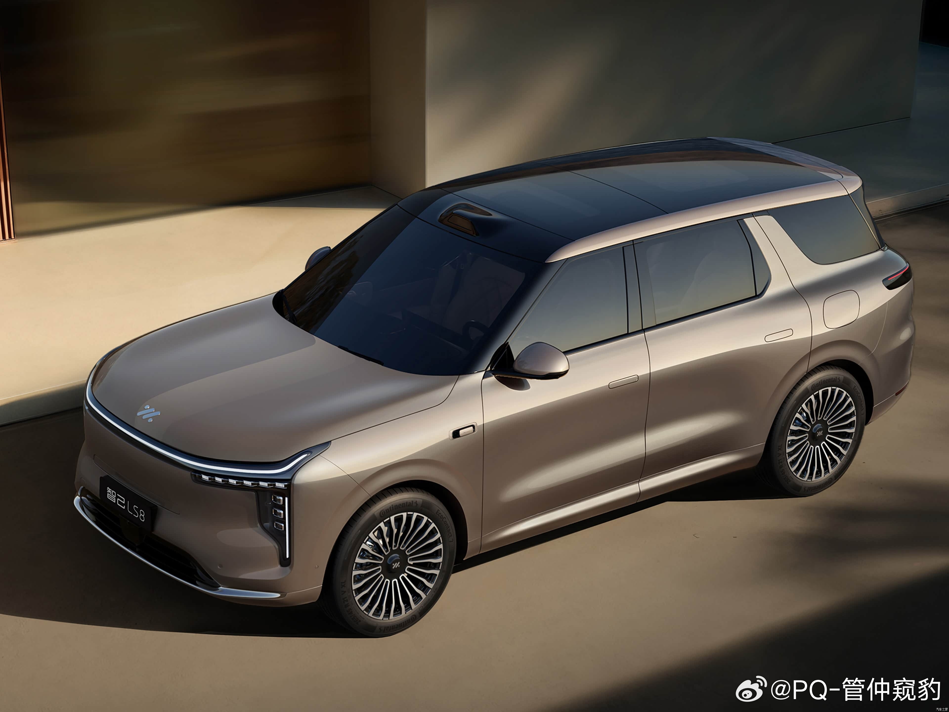 看到智己LS8的预售价我惊呆了五座是25.98w和28.98w六座是27.98w