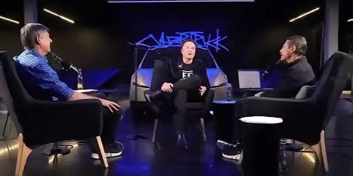马斯克的新播客一上线就炸了锅，三个多小时的对谈里，他抛出的每个观点都足够颠覆认知