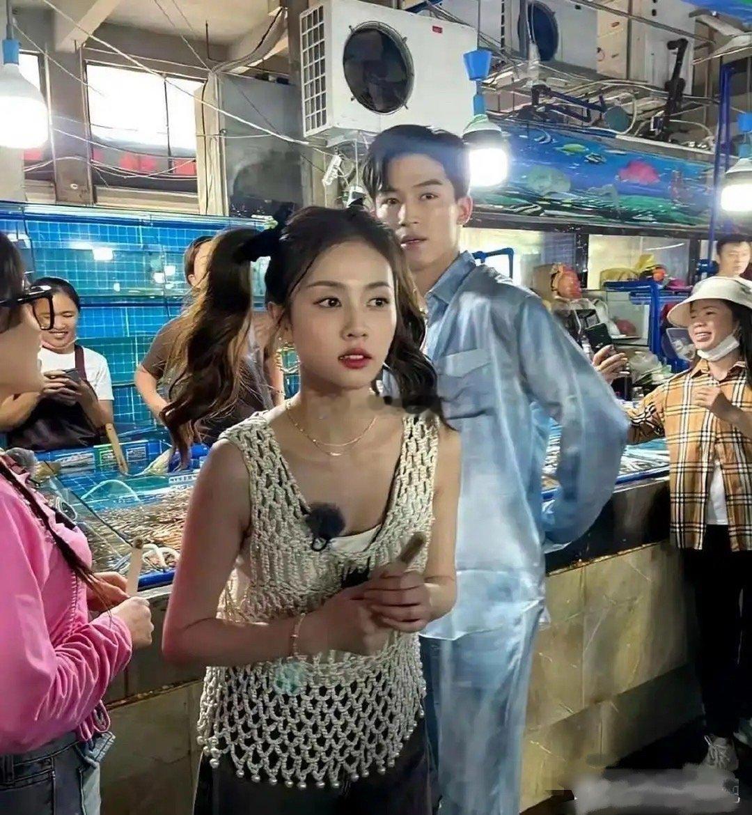 怪不得是明星呢，白鹿这颜值完全国民闺女