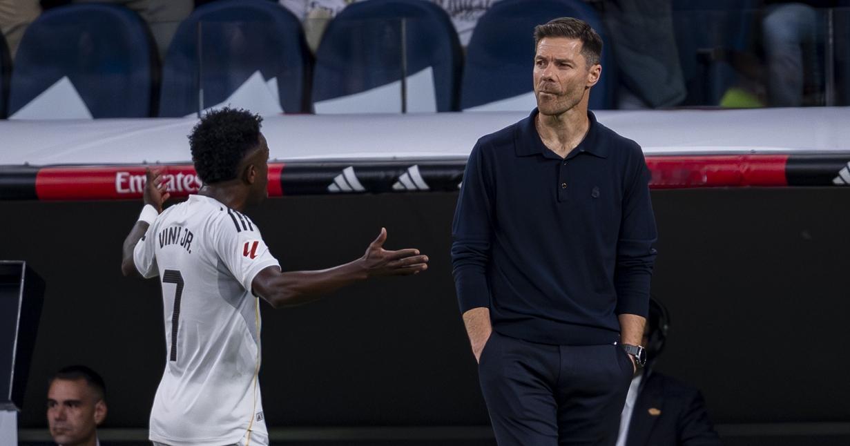 就皇马现在这种情况，换哪个教练来也没有用，因为问题根本就不在主教练身上。问题的