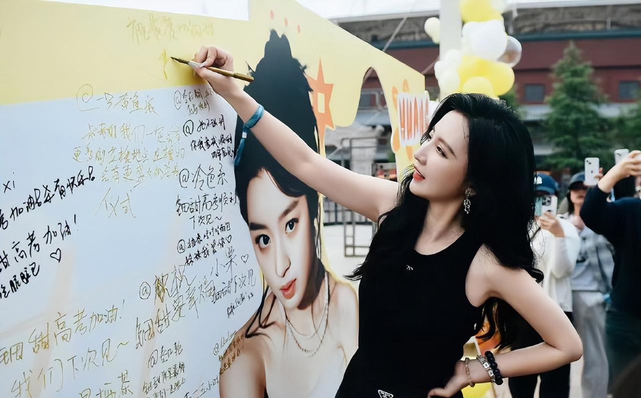 《冰湖重生》热度不好？情理之中，毕竟张萌从力挺黄杨钿甜开始,就已经说明她的眼光不