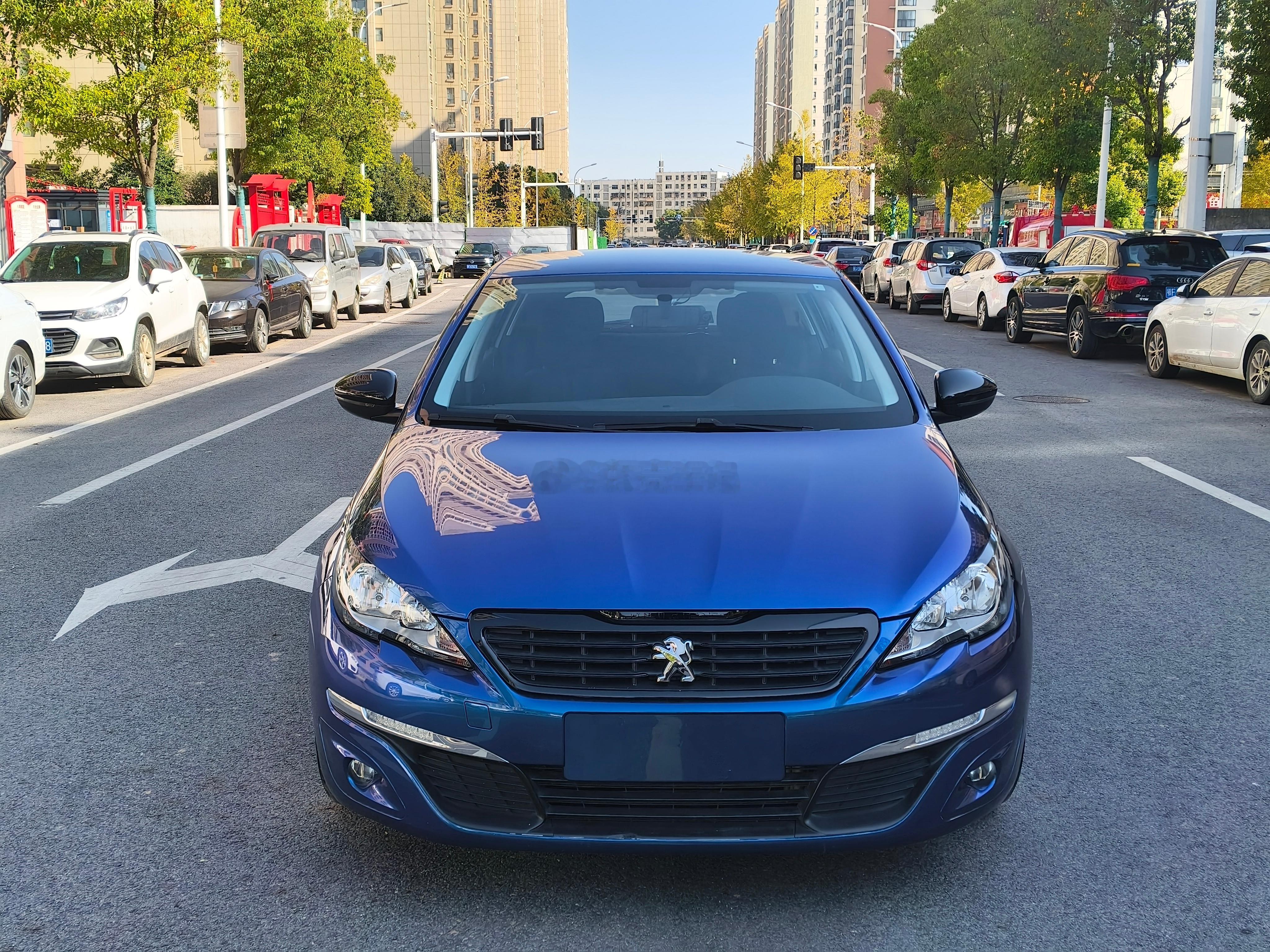 订制淘车已售四川成都虾壳车记2015年标致308S，1.6L手动挡，个人一手车