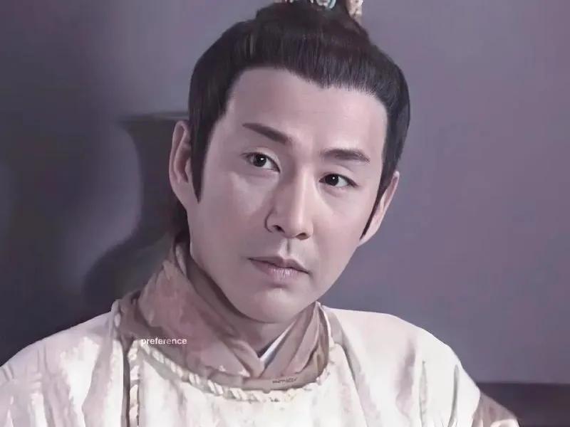 手持打王金锏的八贤王到底是谁？他的八个王爵又是什么？在《杨家将》、《呼家将》