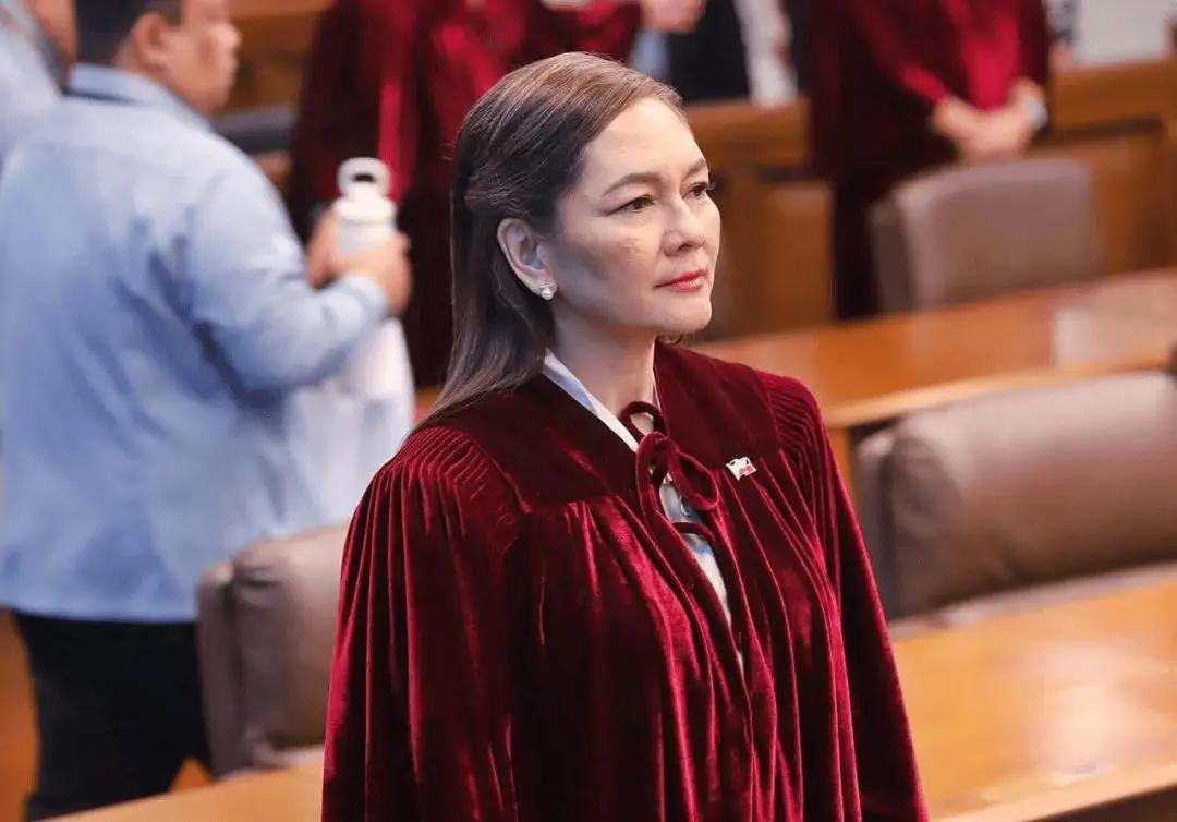 连莎拉的“死敌”都看不下去！7月7日，弹劾审判进入第二天。身为参议院弹劾法