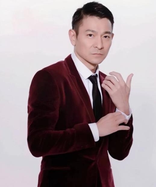 鲁豫问刘德华："你老了会去养老院吗？"刘德华说："我不知道老了会不会去养老院，
