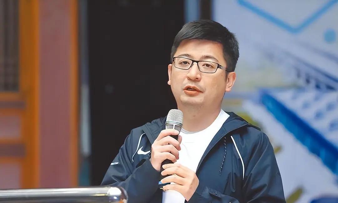 彰化县议会议长谢典林今日脸书发文指蓝白合是现阶段在野党「捍卫台湾民主，制衡民进党