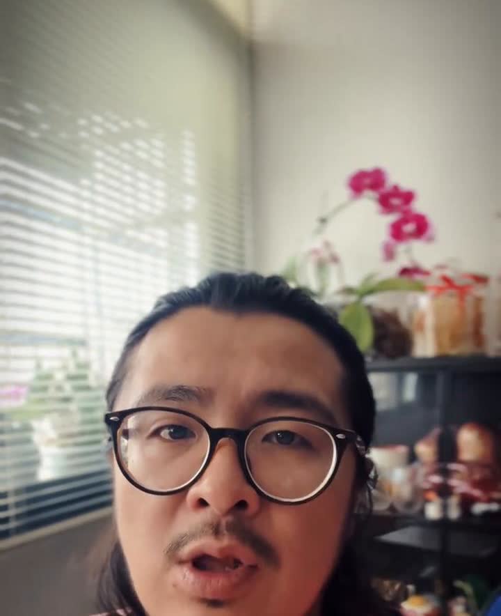 香港有钱佬换晒哩台车。以前香港卖得最多车就是L佛，但是现在就不同了，宝座就被