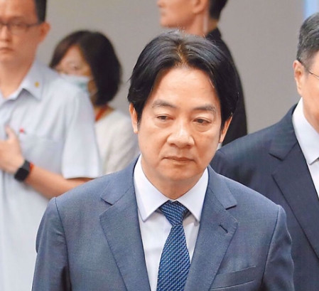 赖清德最新民调断崖式下跌 扁办前主任爆民怨真相：不只威权《美丽岛电子报》日前