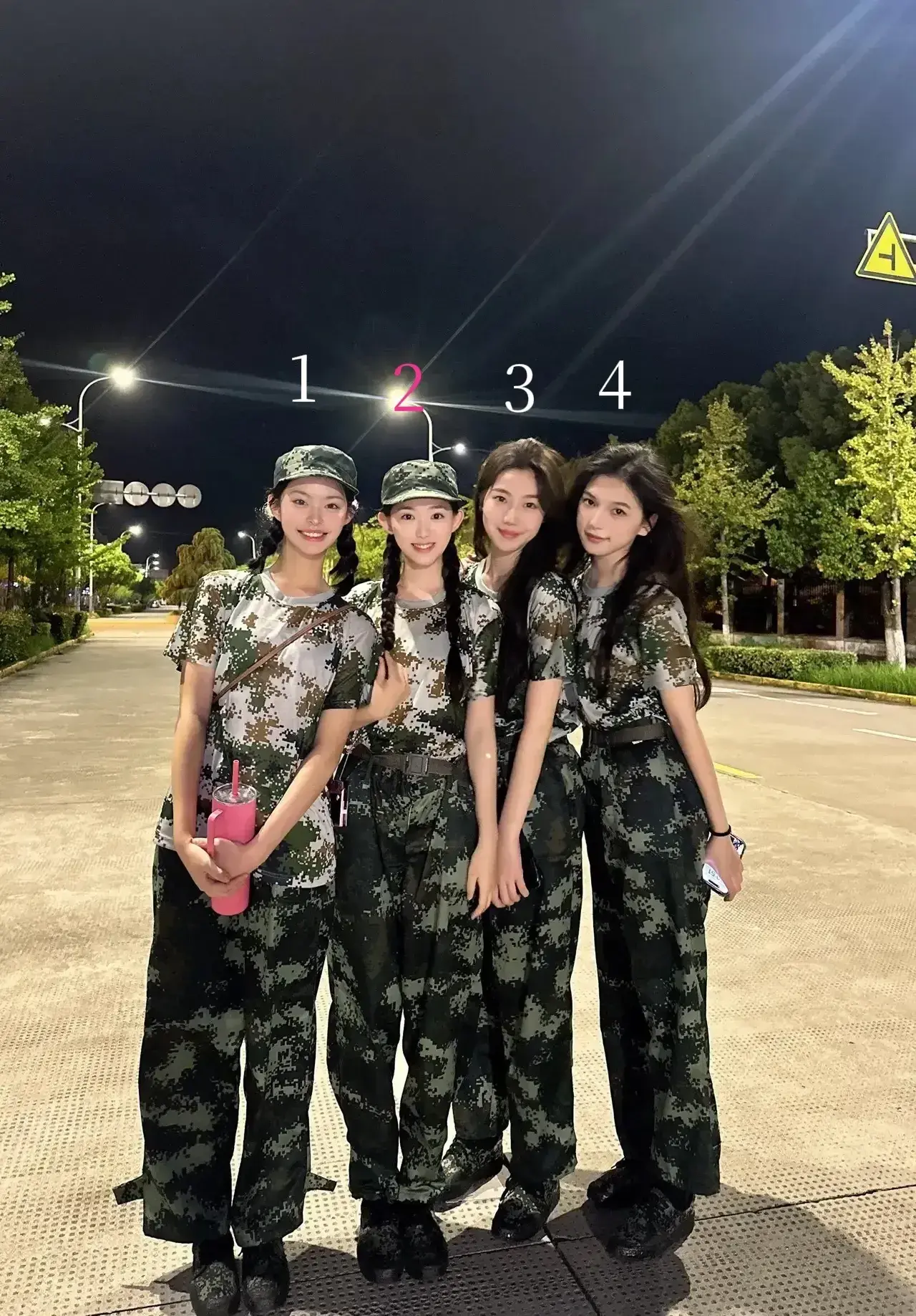 不开玩笑，让你选一个做女朋友，你们会选哪个？