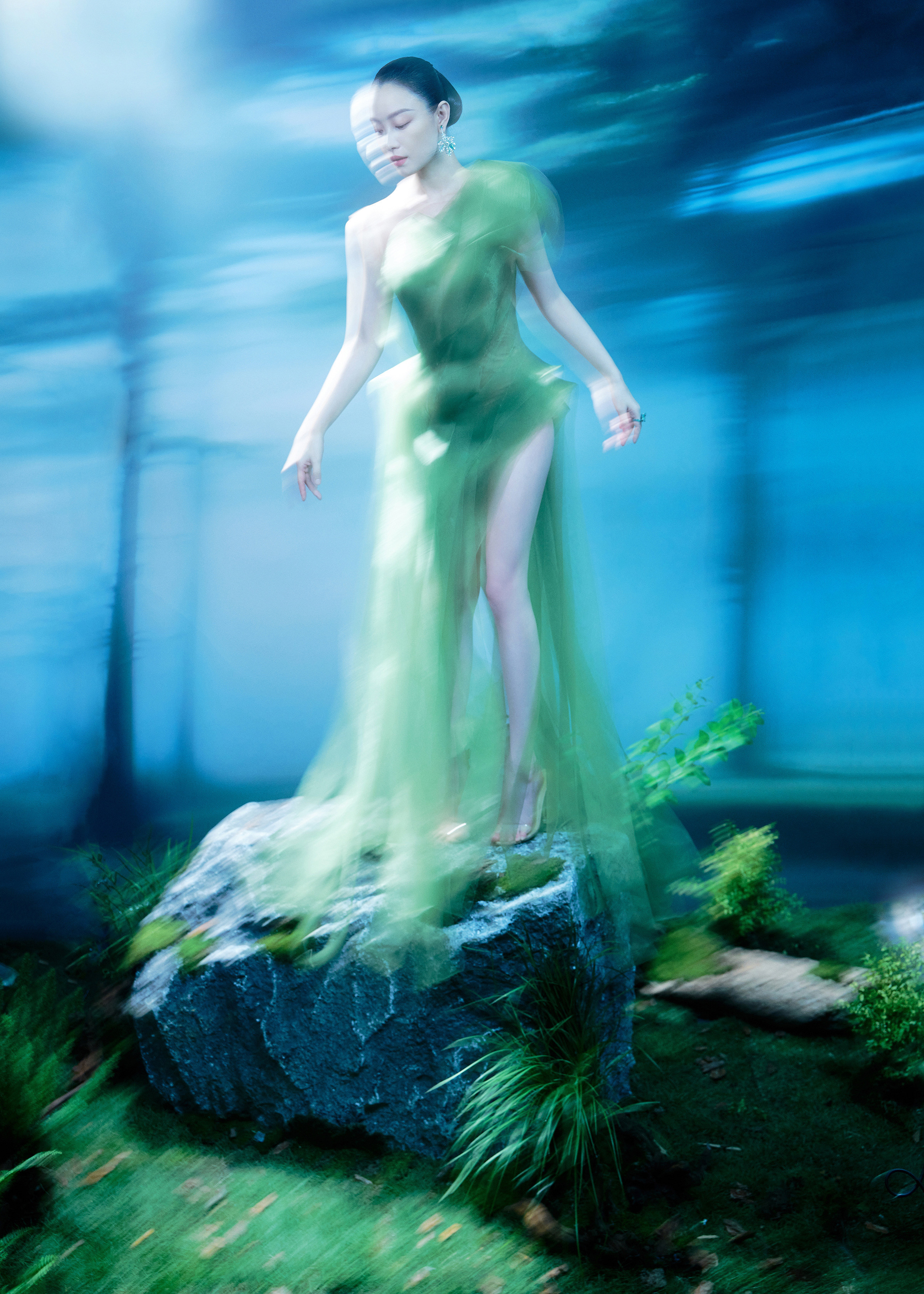 倪妮为什么不抢C位在复制粘贴的时代，你是手写的诗