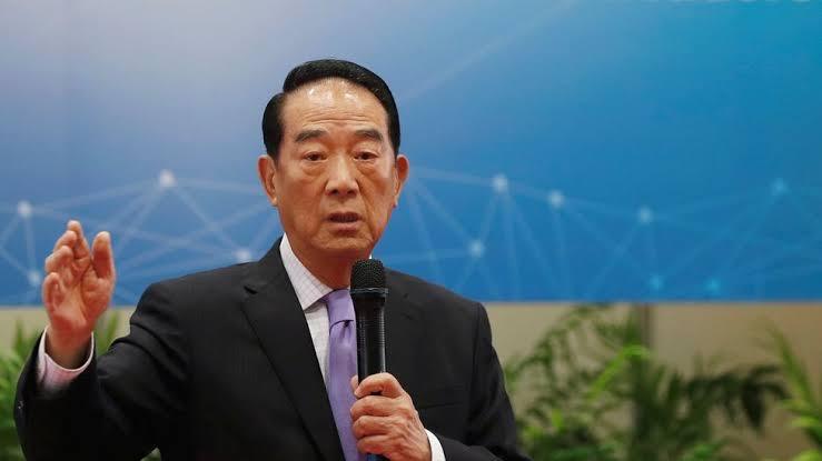 84岁的宋楚瑜再出山，最值得看的不是他的体力，而是亲民党到了2026年，仍要靠创