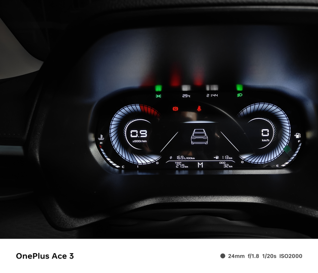 25款帝豪手动龙腾版刚到手现在新款的手动挡车子有自动补油刚开始还真有点儿不适应