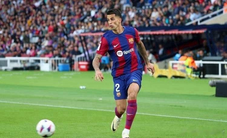 西媒：巴萨击败国米签下的坎塞洛成为败笔阿斯报：巴萨冬窗签下的新援31岁的坎塞洛本