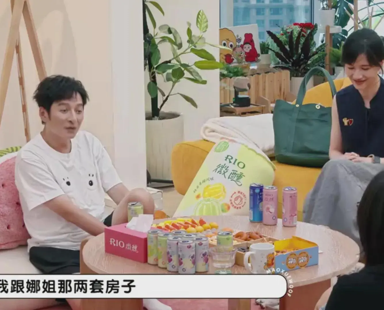 李维嘉和谢娜的相处模式也太让人羡慕了吧！维嘉说，他和谢娜买在同一栋楼，谢娜