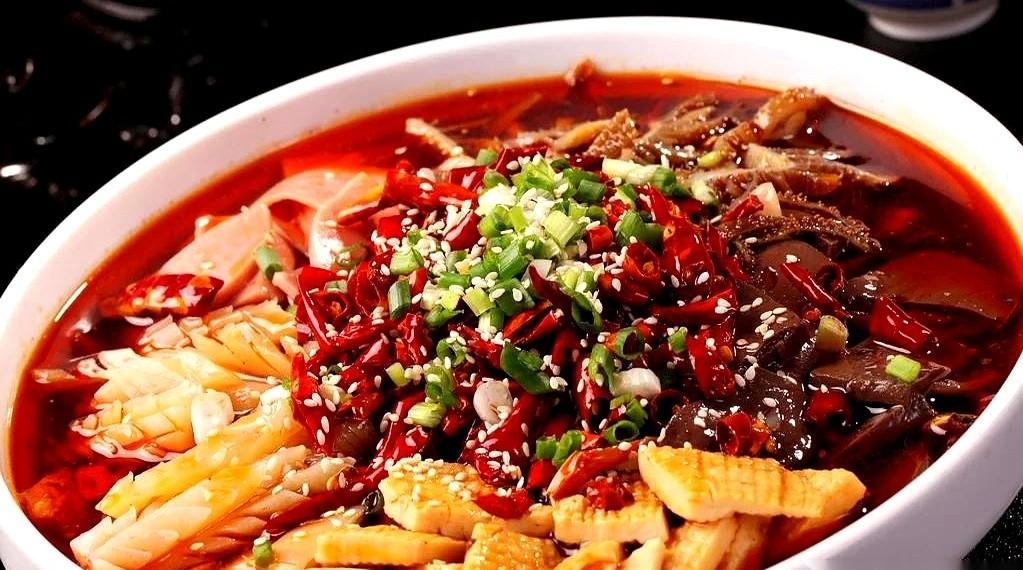 不放盐”三个字，能瞬间试出一家店是不是在用预制菜。点一份麻婆豆腐，跟服务员说：