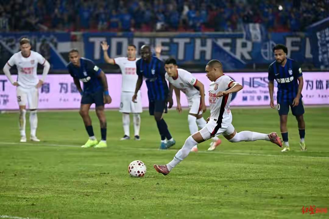 0比1成都蓉城，武汉三镇已成中超战绩最差球队！中超联赛第六轮，武汉三镇主场0比