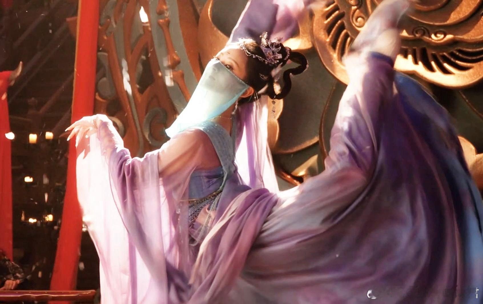 王奕婷人设基础舞蹈就不基础镜头一转，我就彻底沦陷了！每一个眼神、每一个转身都美得