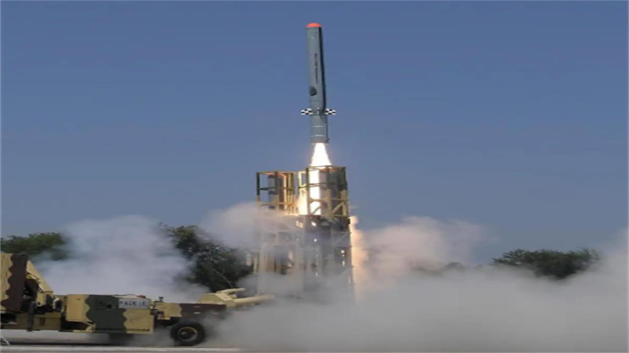 印度“航母杀手”上阵！高调划出1500公里红线，招招瞄准中国 印度共和国日