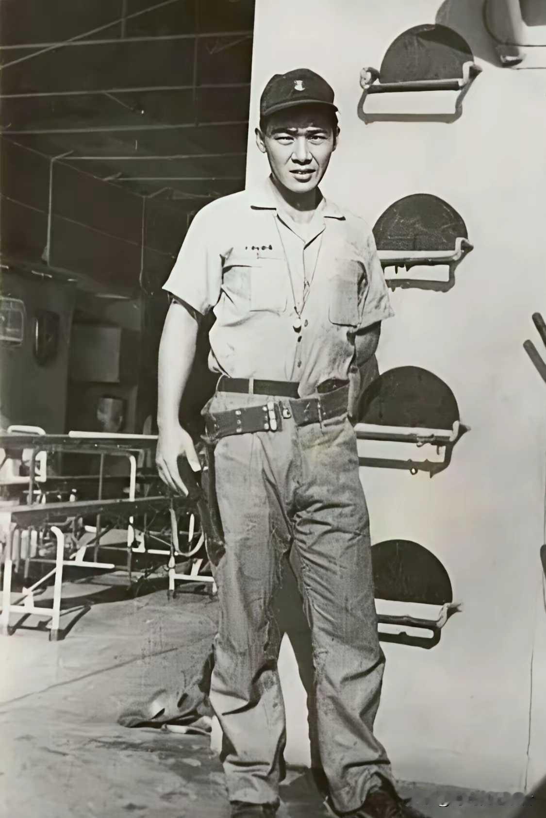 李立群真的是很有远见的人，年轻时候不管剧本好坏就是一直接剧本演戏。如今上了年龄