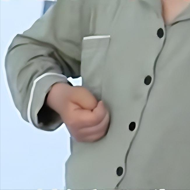 告别“挎篮手”！每天3个动作，帮偏瘫胳膊重新“伸直”偏瘫后最让人难受的，除了