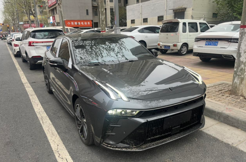 领克03用车一个半月的感受用车目前780公里，开的不算多，目前没遇到大问题。简