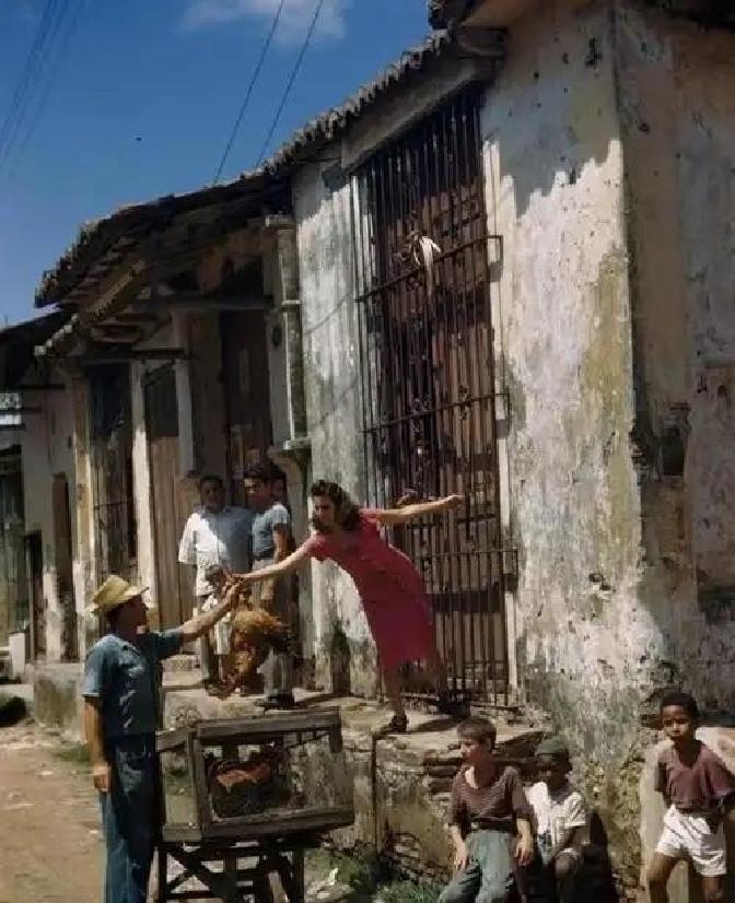 快讯！快讯！。古巴政府突然宣布了以蔗糖抵偿部分欠款的安排，据公开报道，这是
