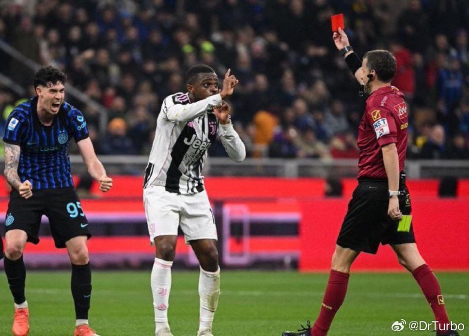 多说两句意大利当地的球迷媒体和所谓的名宿舆论这样对待巴斯托尼他们就配不上晋