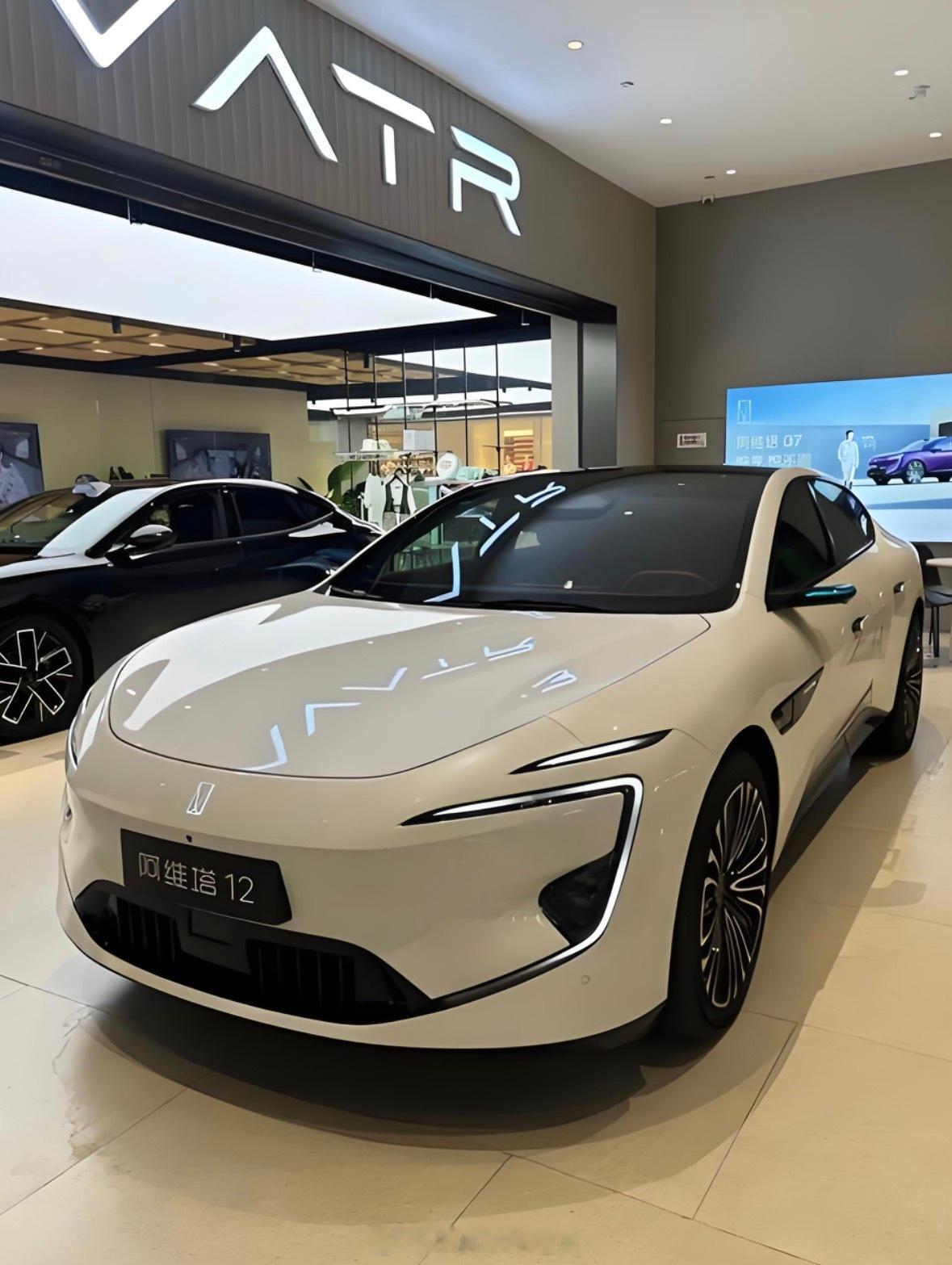 中国新能源领跑全球，长安系交出硬核答卷全球每卖3台就1台中国车，国产新能源真的站起来了刷到人民日报一