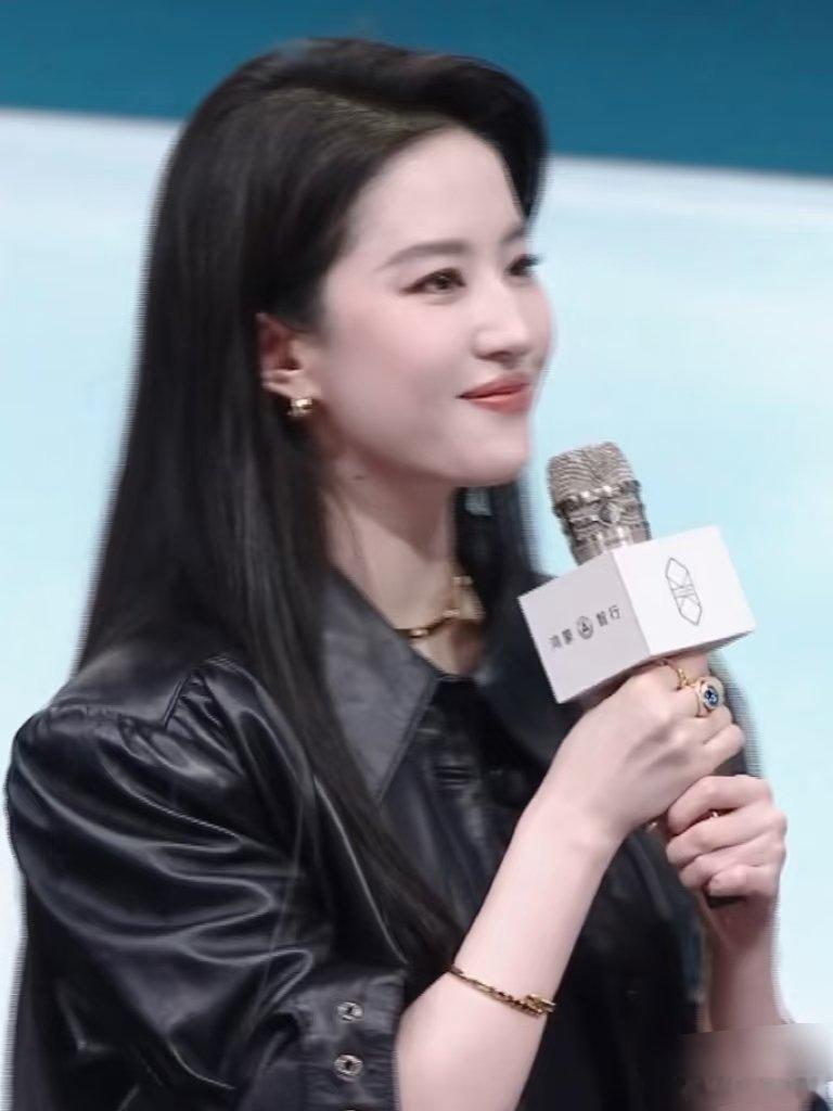 我嘞个刘亦菲啊美成啥样了都​​​