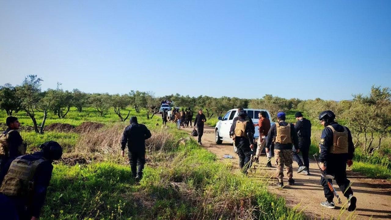 叙利亚军队俘虏了一辆黎巴嫩真主党火箭炮，才终于发现，以色列为啥防不住火箭弹打击！