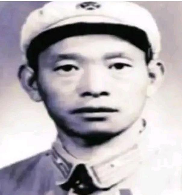 1943年，晋察冀分区孤胆英雄宁亚川执行任务时误杀民女巧云，战功赫赫的他撞上铁律