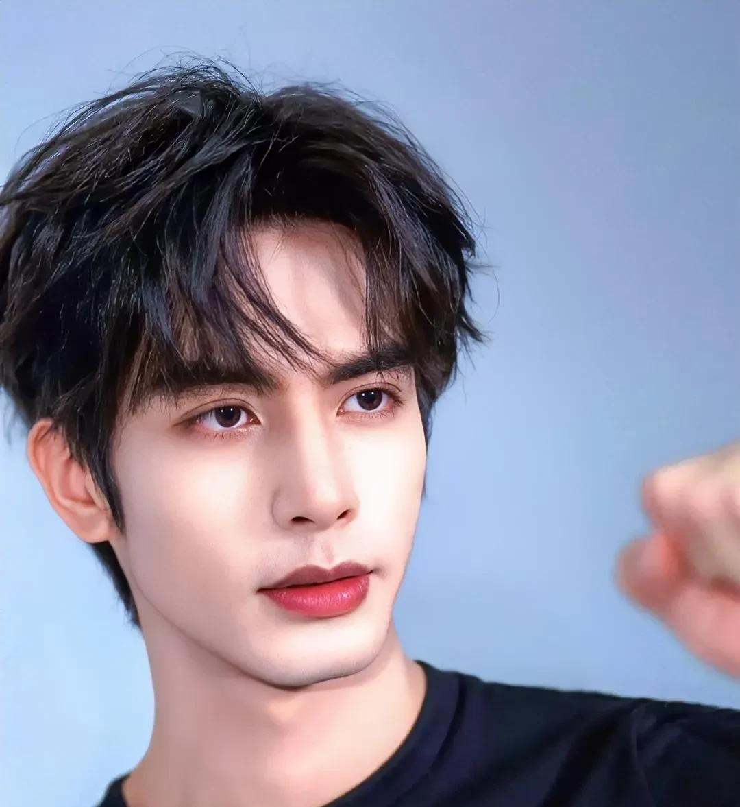 #宋威龙#看到宋威龙的鼻子直接瞳孔地震！这哪里是普通鼻梁，分明是女娲偏心的铁证