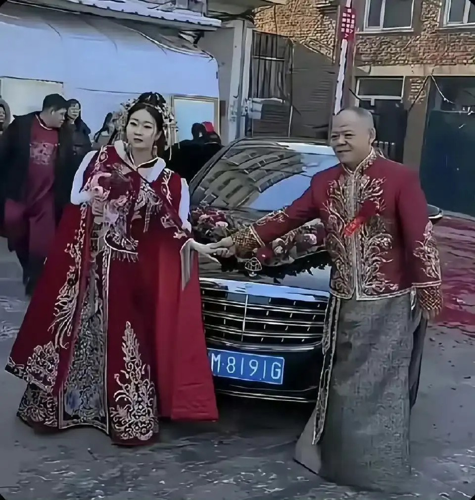 新娘一定是遇到了真爱吧