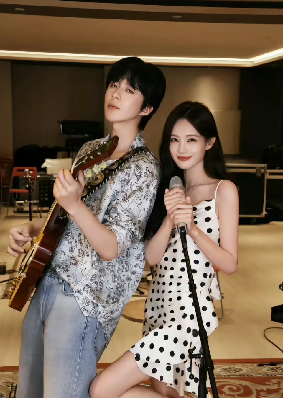 珩扫内鱼湖南卫视春晚合体过年就是要嗑活的！湖南卫视春晚这波官宣太懂了～刘宇