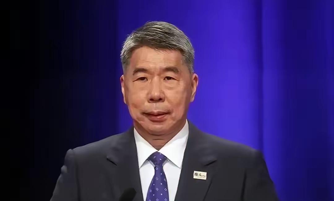 张亚中今（15日）在脸书发文表示，我本将心向明月，奈何明月照沟渠。别人抢国民