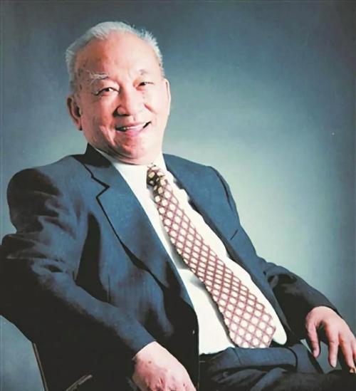 80年代，美国波音公司中国藉首席科学家嘲笑梁启超儿子工资低，他霸气回怼：“你干的