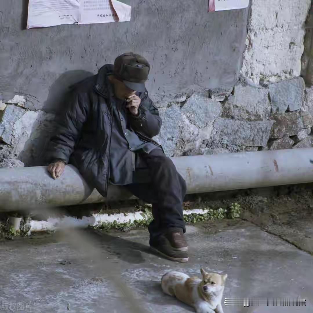 都说农村光棍汉越来越多了，农村光棍汉有一个共同点就是穷，穷也就算了，还是